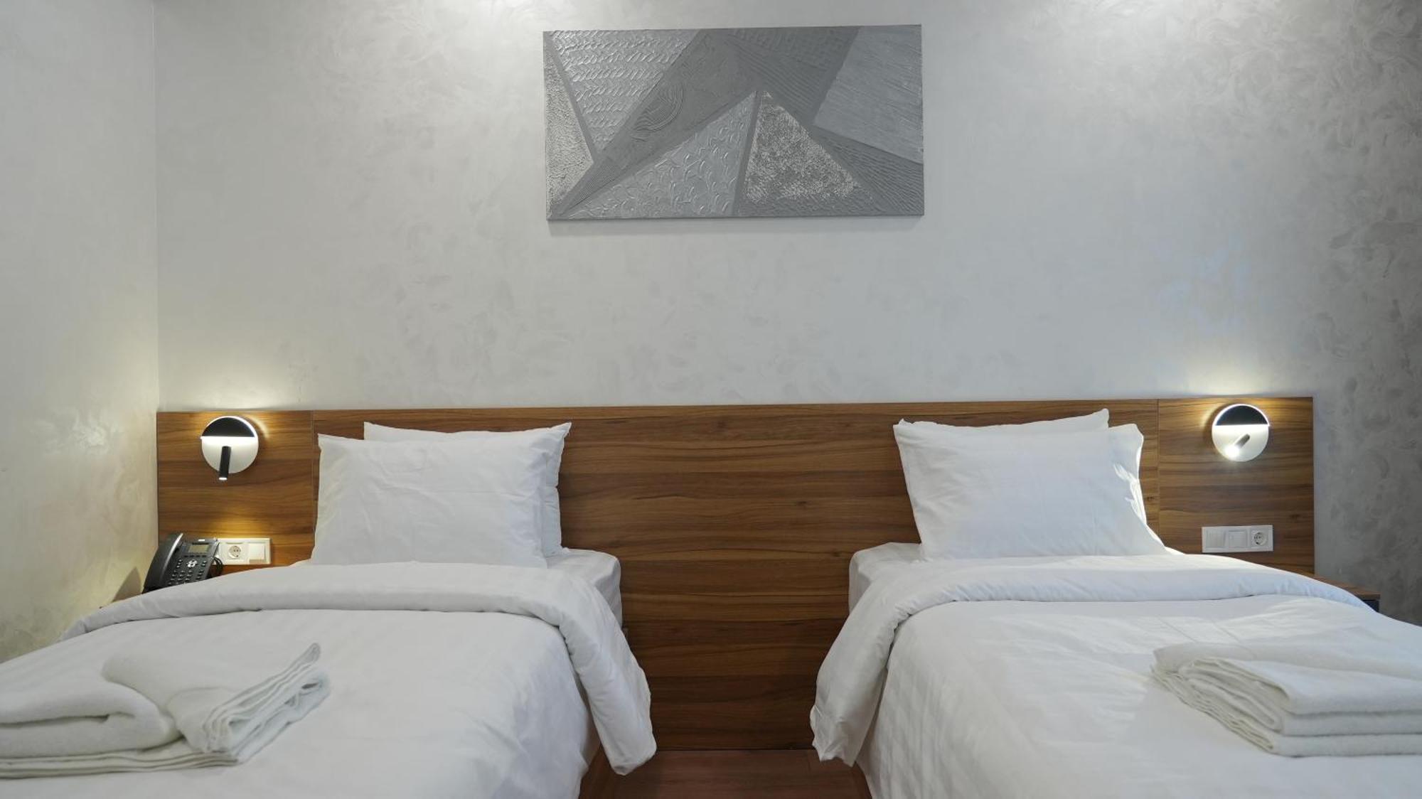 Avant Hotel Tashkent Pool&Spa エクステリア 写真