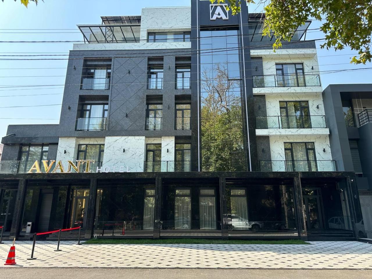 Avant Hotel Tashkent Pool&Spa エクステリア 写真