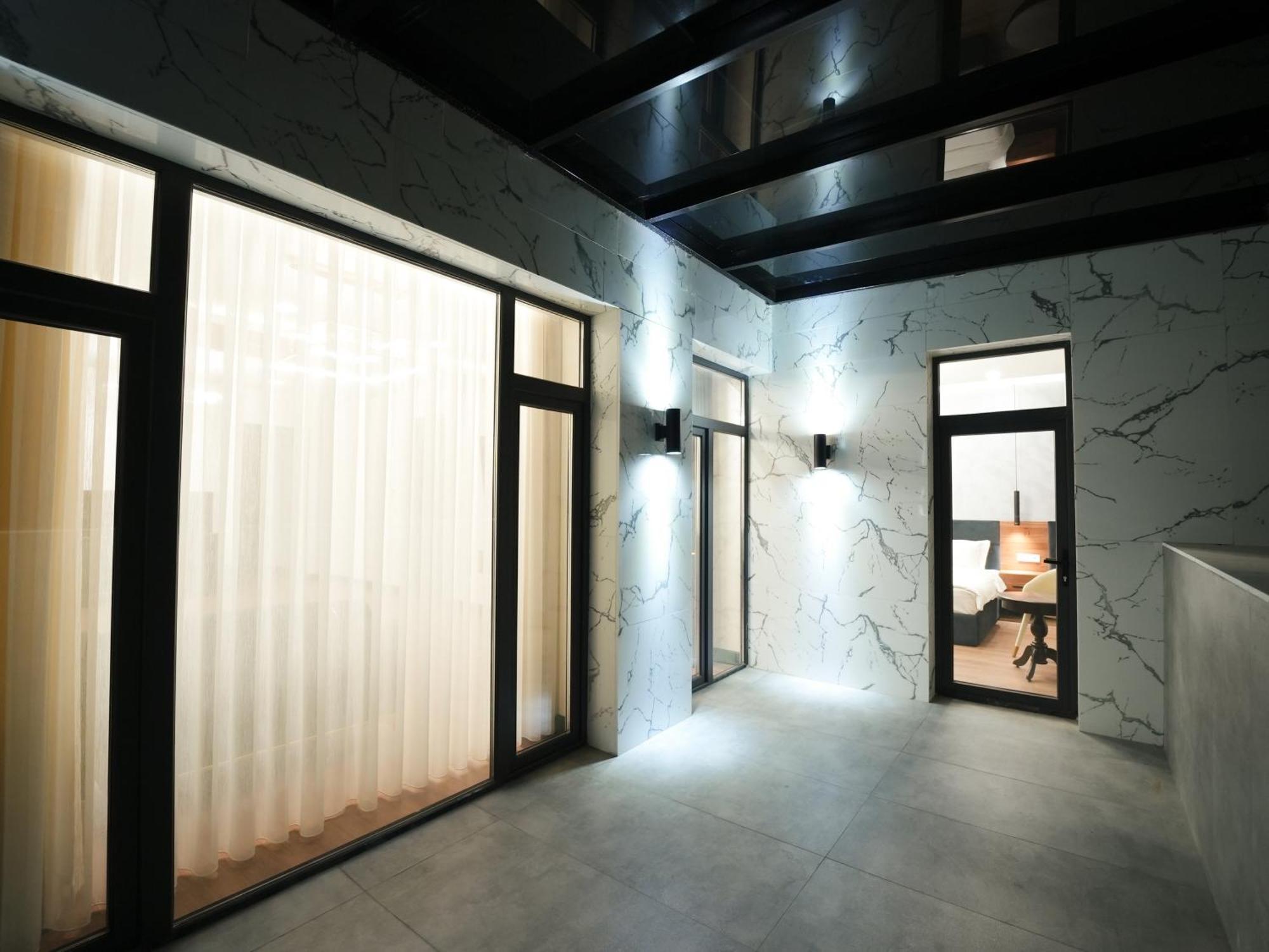 Avant Hotel Tashkent Pool&Spa エクステリア 写真