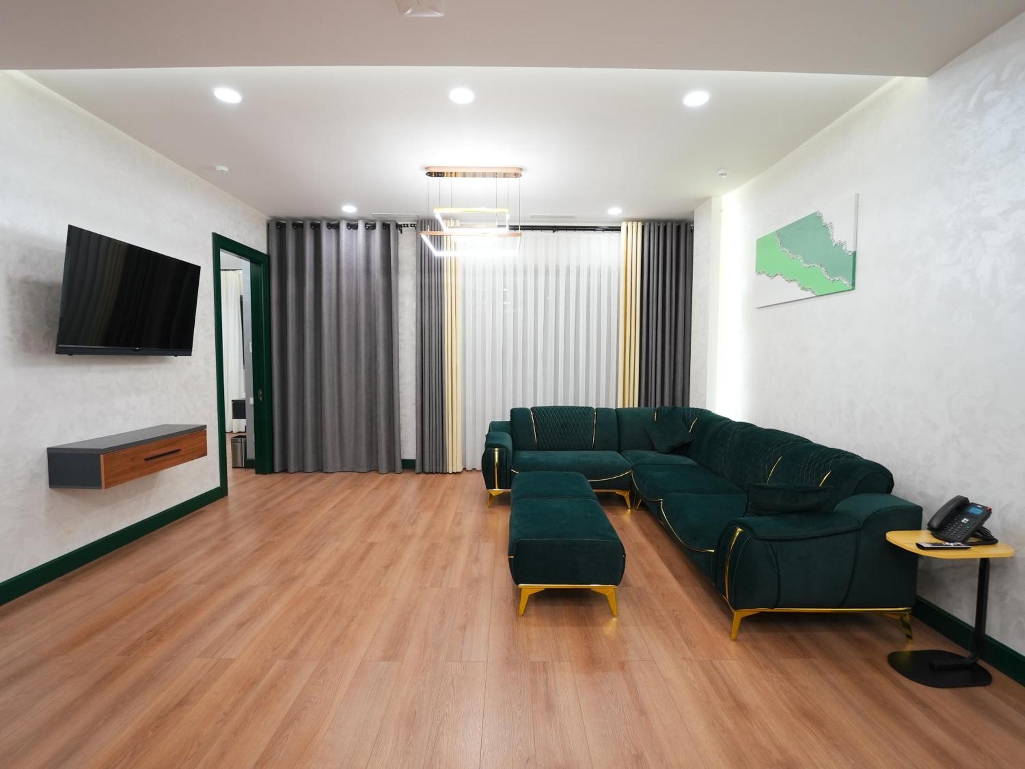 Avant Hotel Tashkent Pool&Spa エクステリア 写真