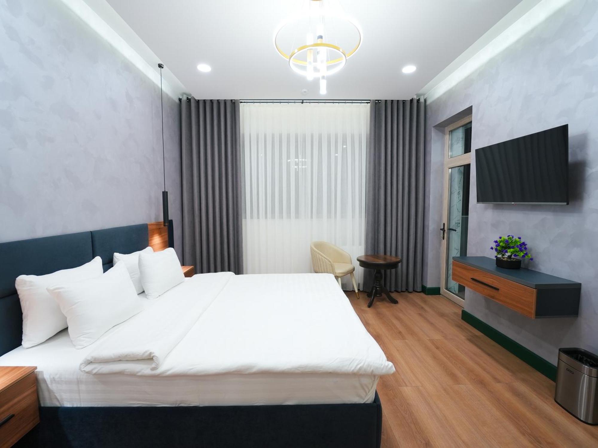 Avant Hotel Tashkent Pool&Spa エクステリア 写真