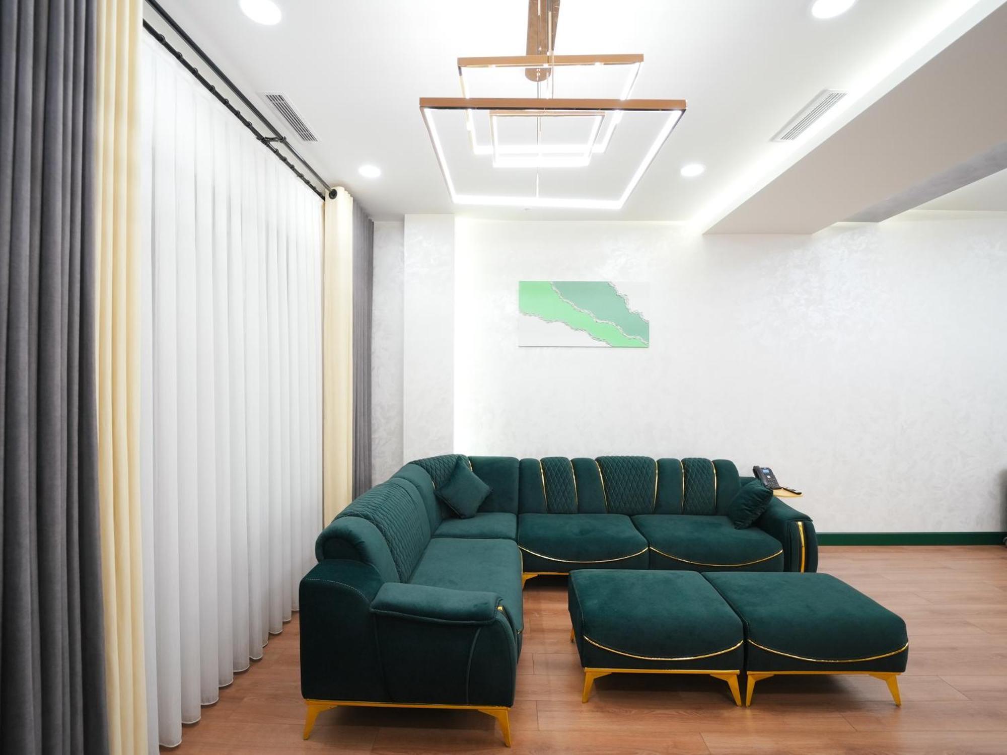 Avant Hotel Tashkent Pool&Spa エクステリア 写真