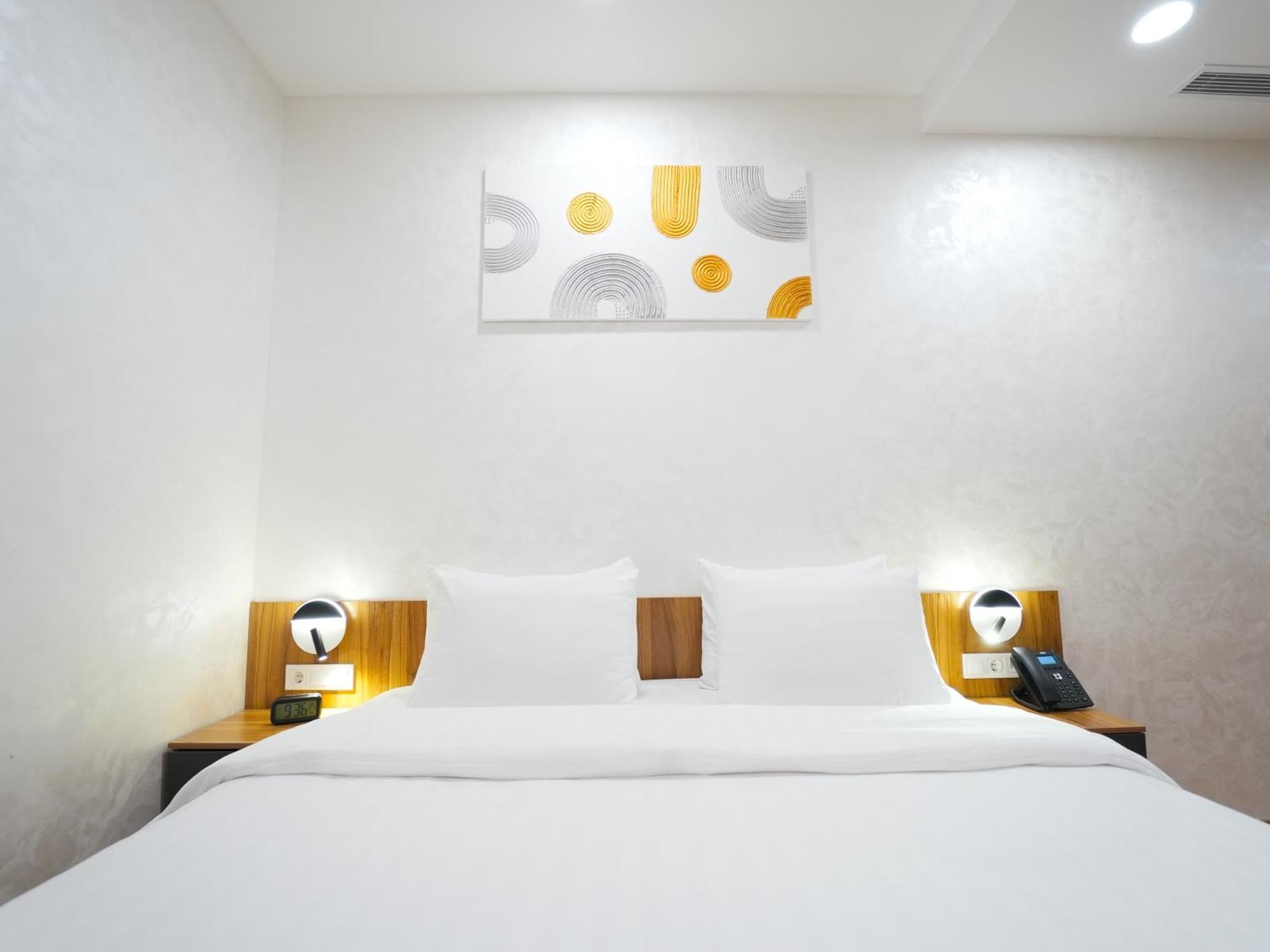 Avant Hotel Tashkent Pool&Spa エクステリア 写真