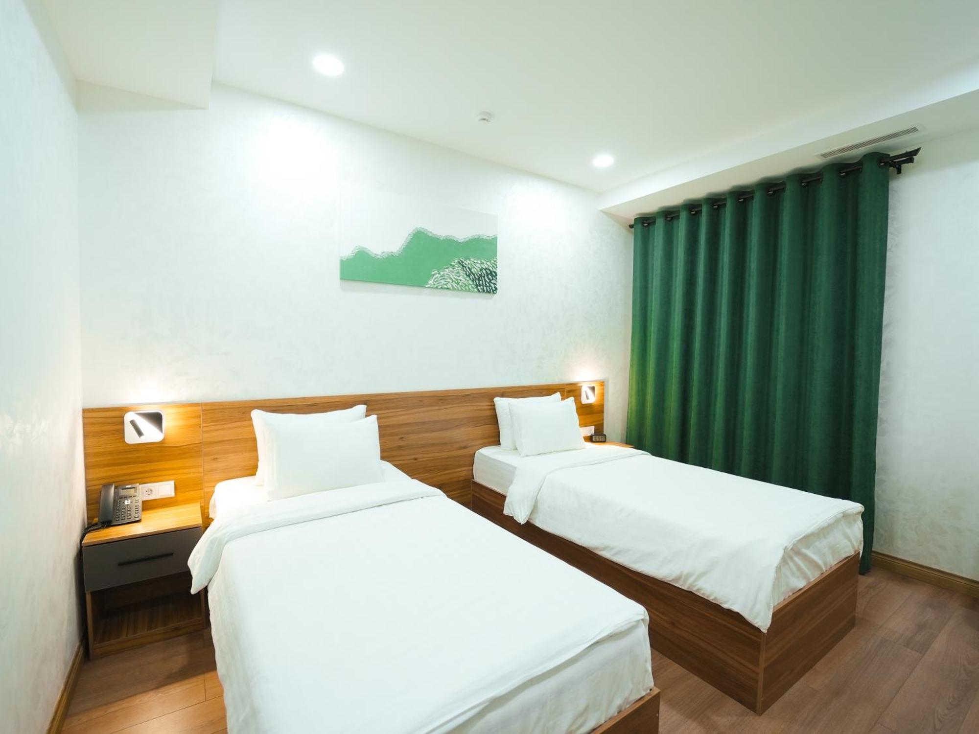 Avant Hotel Tashkent Pool&Spa エクステリア 写真